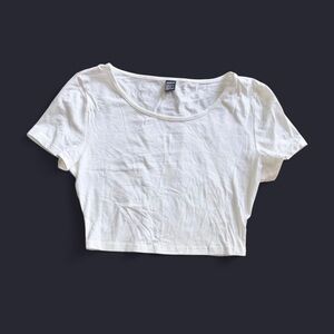 SHEIN White Scoop Neck Crop Top Basic Tee Size S